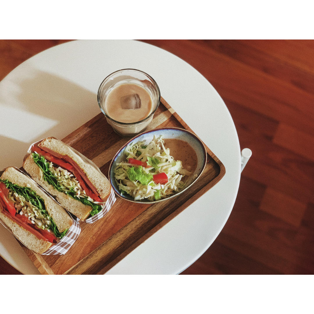 忙里偷闲吃饭饭