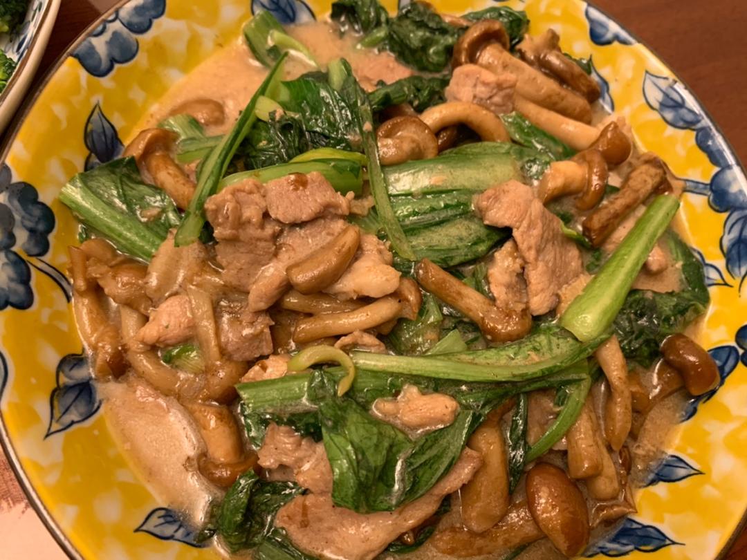 肉炒小白菜滑子蘑