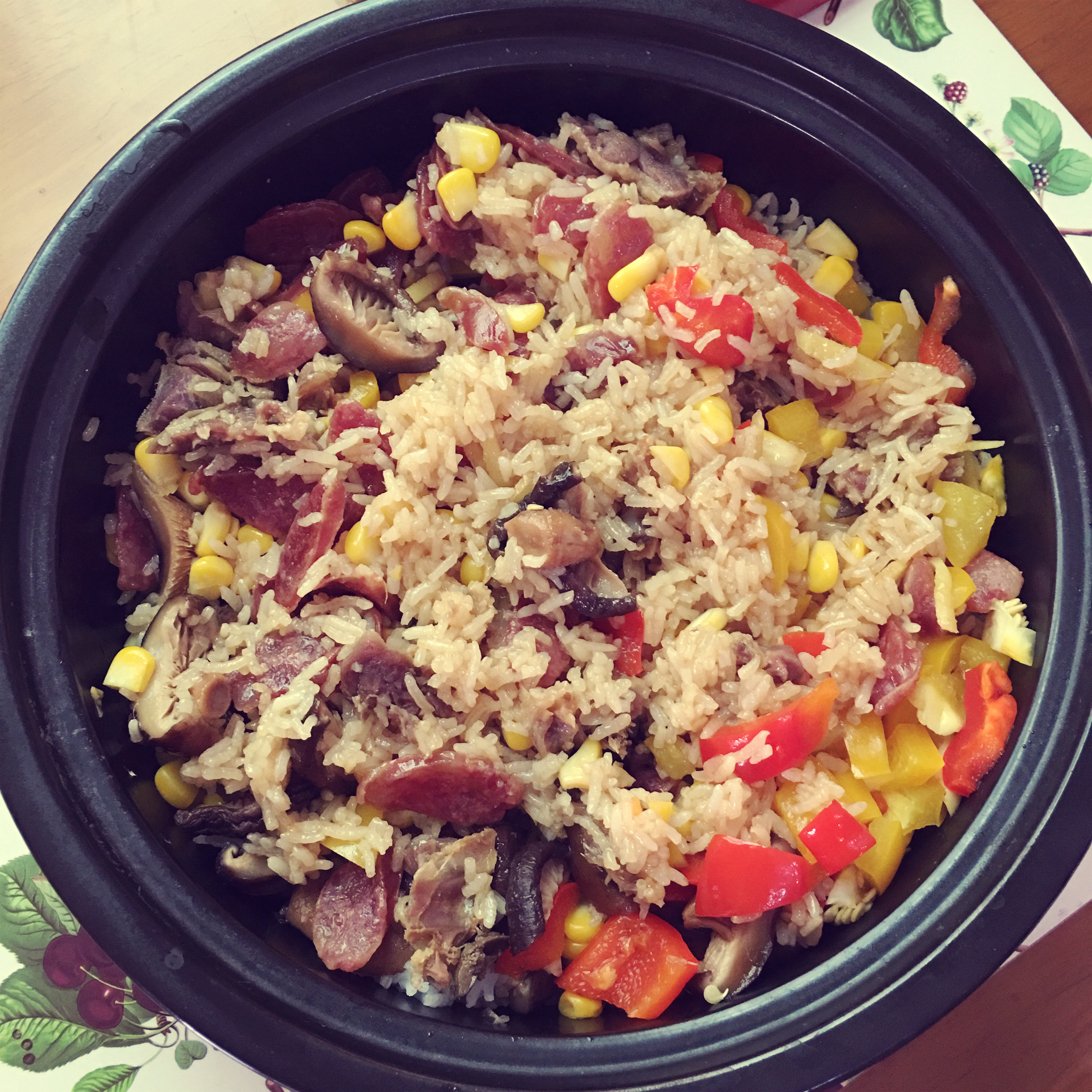 塔吉锅腊味煲仔饭