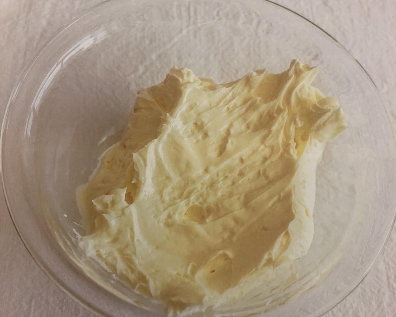 意式蛋白奶油霜的做法