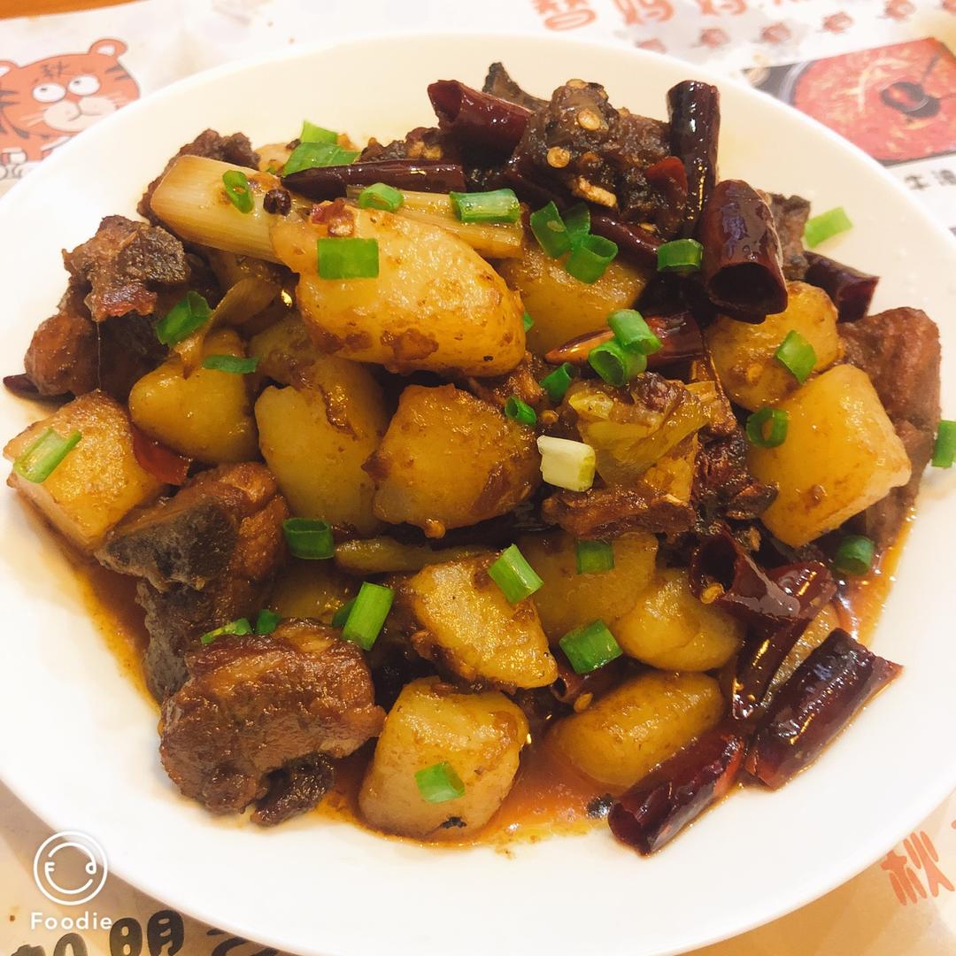 土豆烧排骨