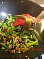 蚝油青椒炒鸭丝的做法 步骤7