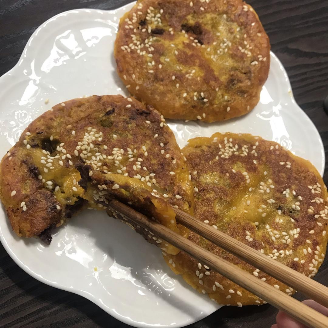 一口爆浆的南瓜饼