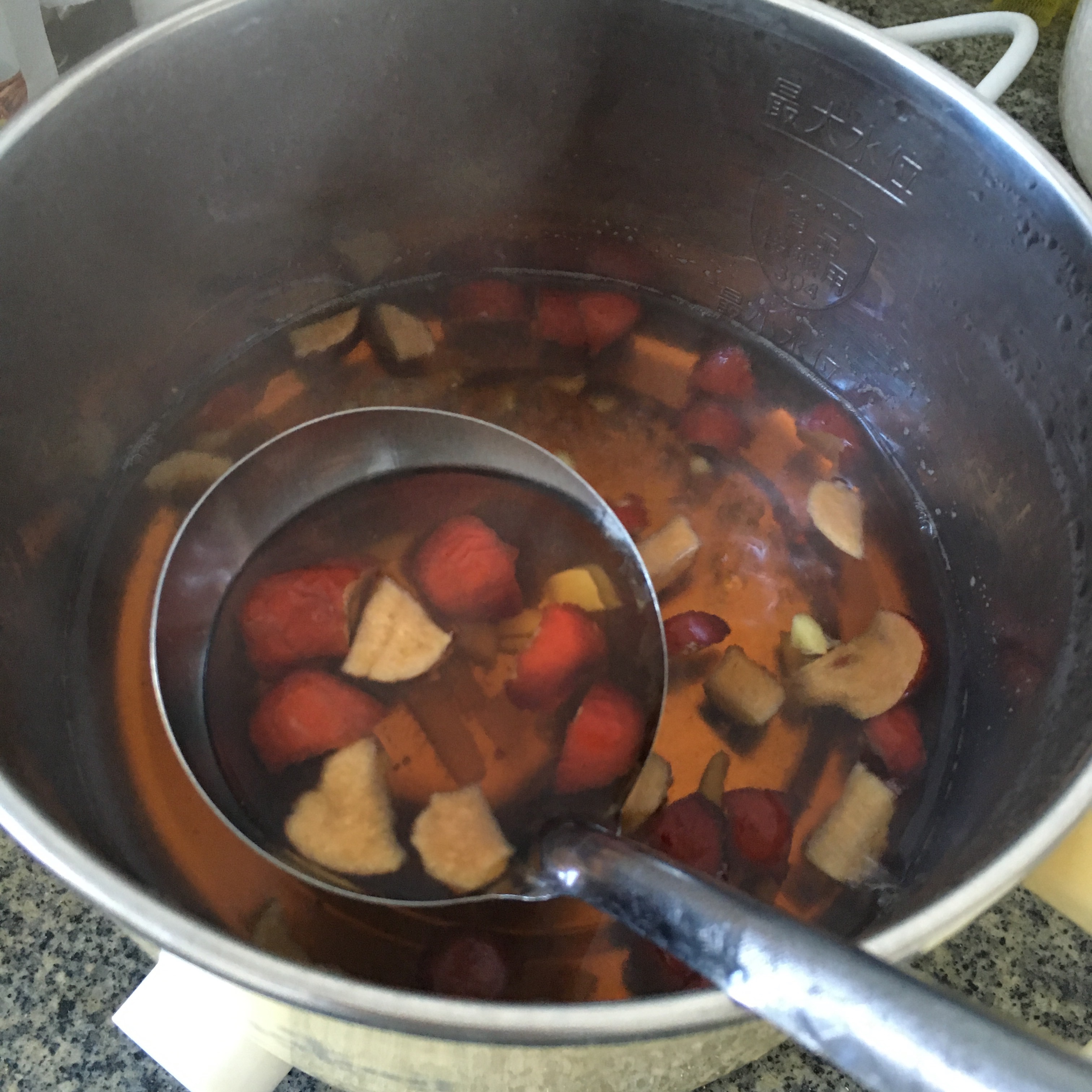 红枣生姜红糖水的做法 步骤3