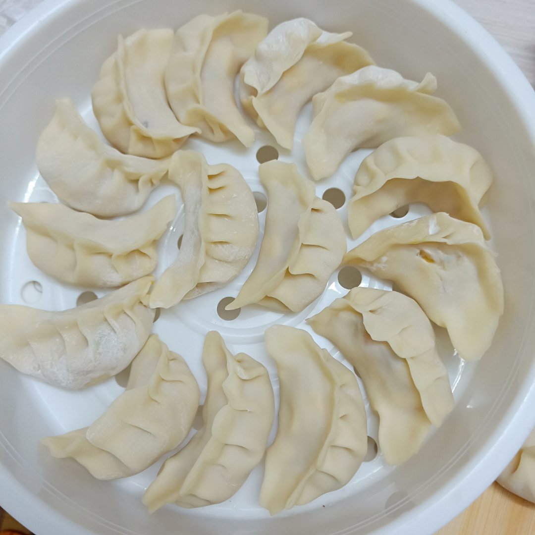 韭菜猪肉饺子(最简单最好吃又最多汁的饺子)