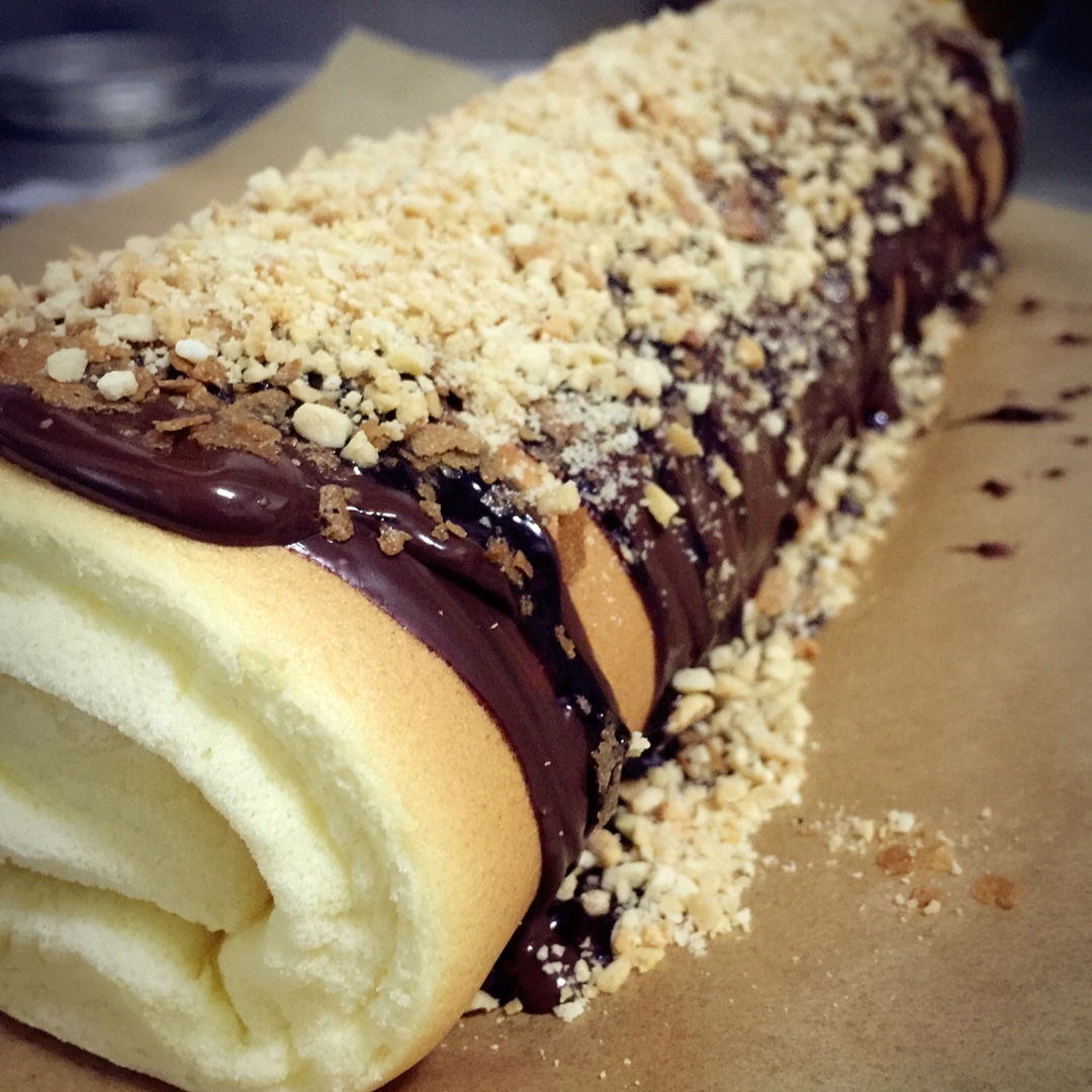 花生巧克力蛋卷（快速裱花技法）