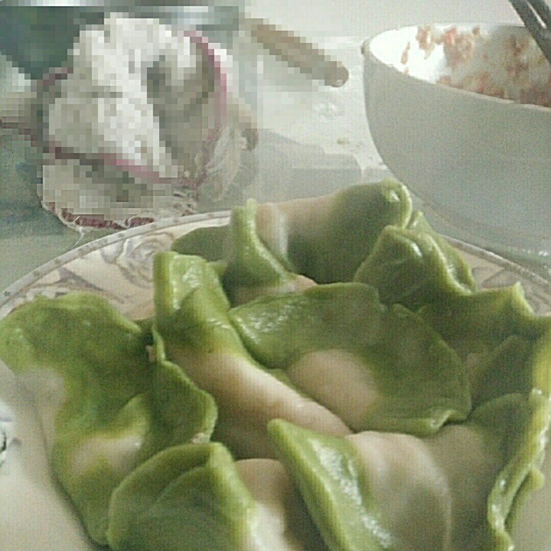 翡翠白玉白菜饺子详细版（附翡翠白玉白菜饺子包法，翡翠白玉饺子皮两种制法，面包机和面，翡翠白玉烧卖，各种馅料搭配）