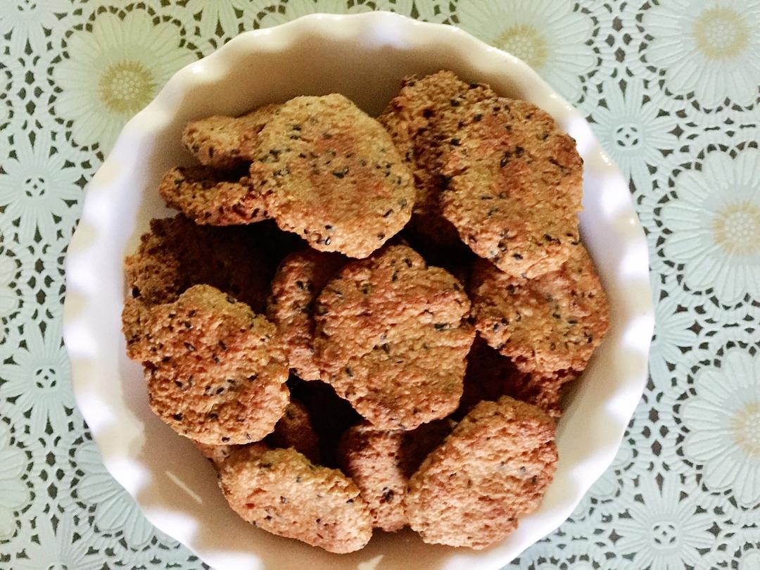 素食:有机燕麦芝麻大饼干