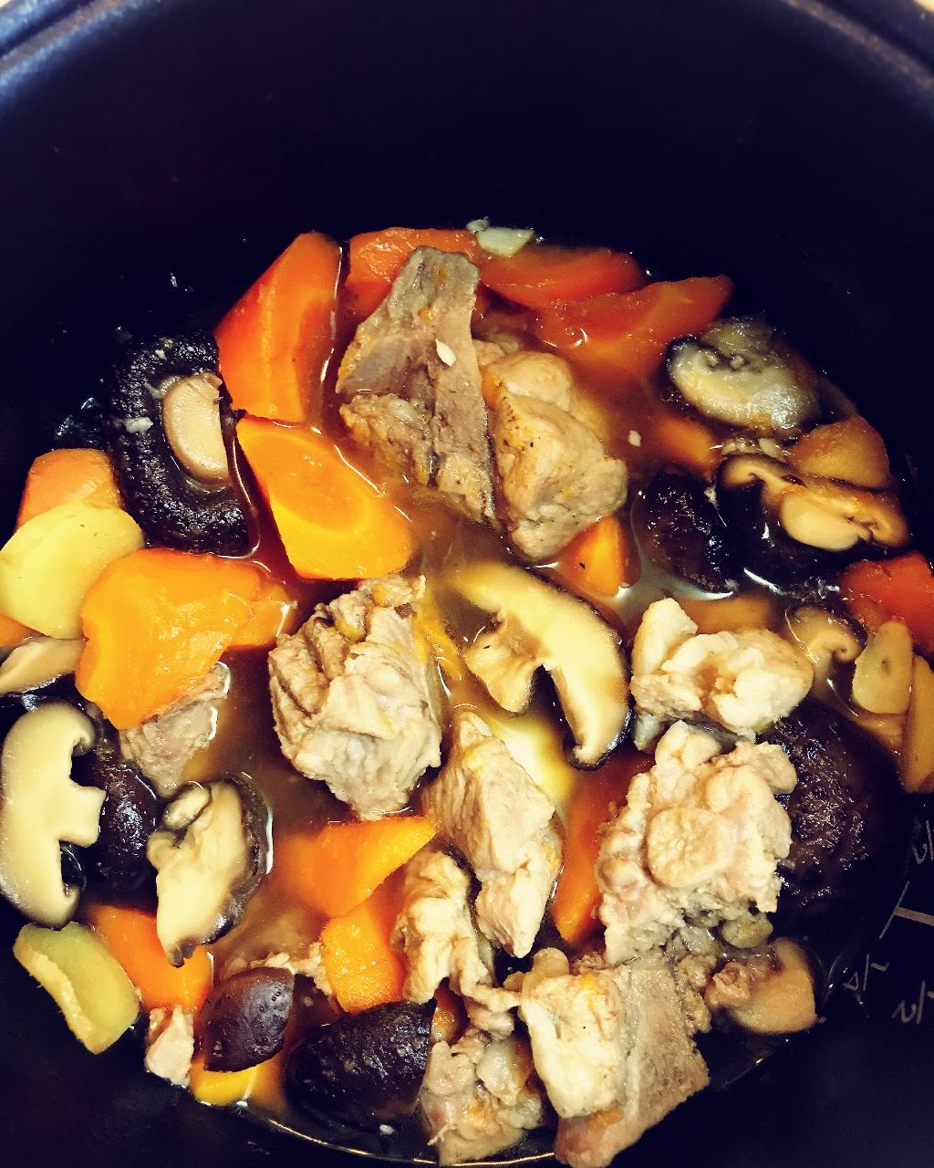 手机用户5610_ntva做的香菇胡萝卜排骨汤