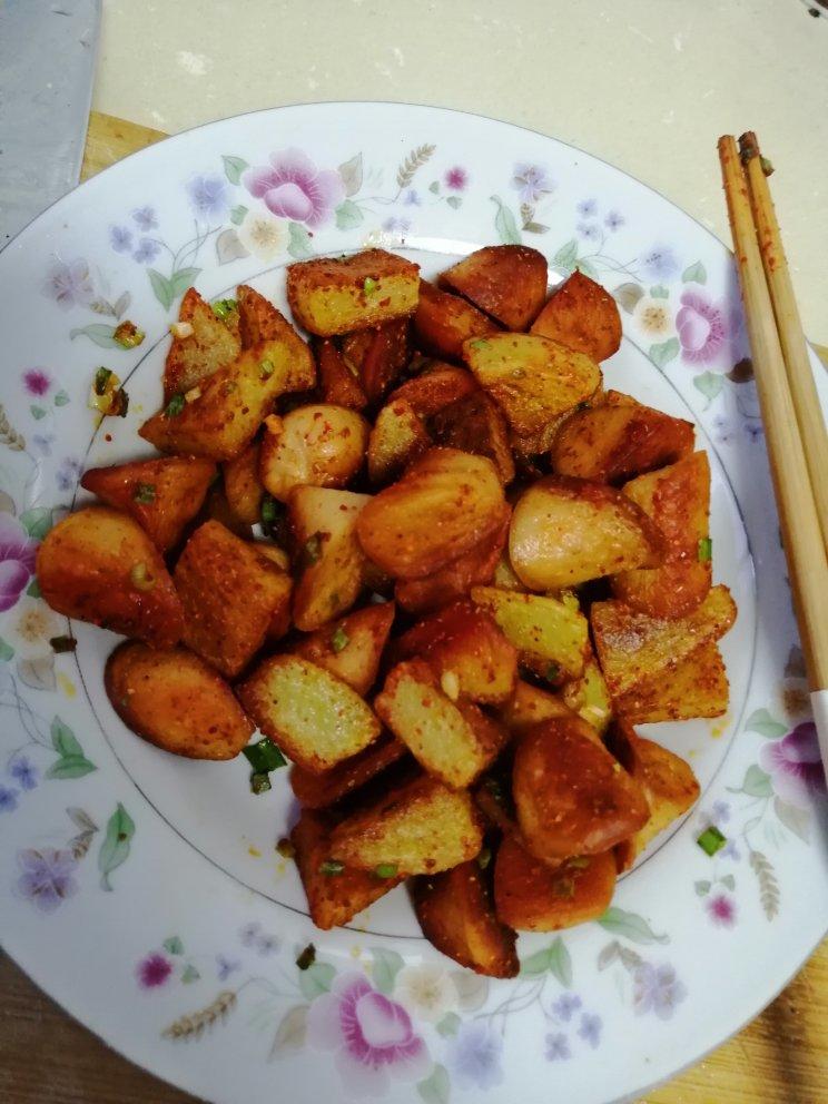 香辣过瘾❗️超好吃孜然火腿土豆丁，吃一口就沦陷❗️