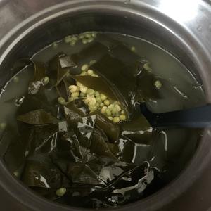 下火🔥海带绿豆汤的做法 步骤4