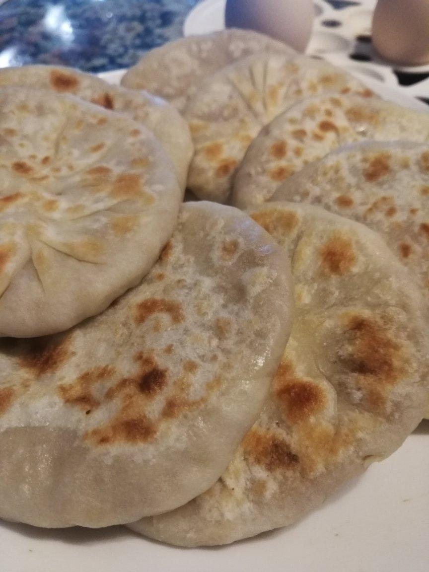 会连续吃八个的萝卜馅饼