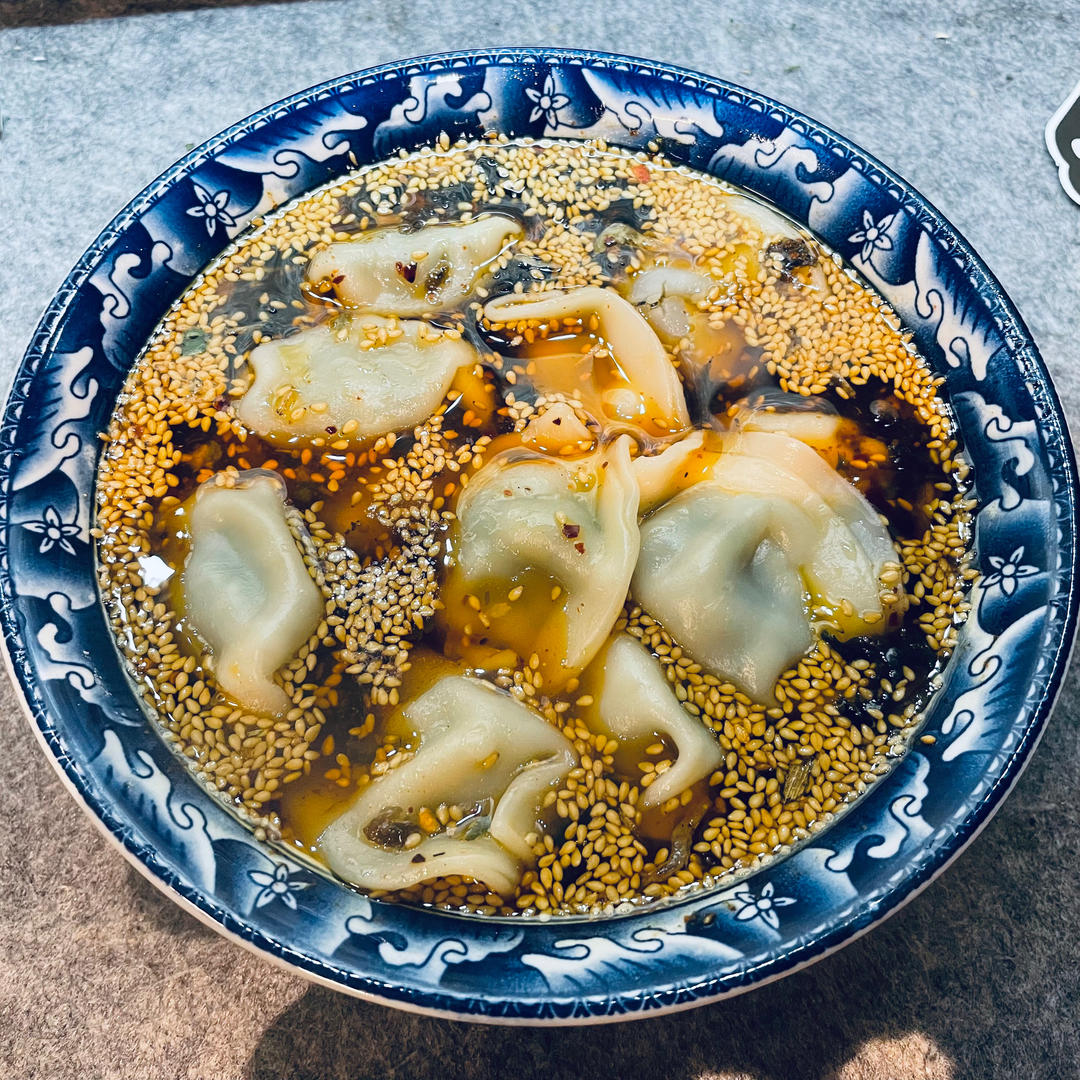 五分钟搞定夜宵早餐秘制酸汤水饺 酸辣开胃