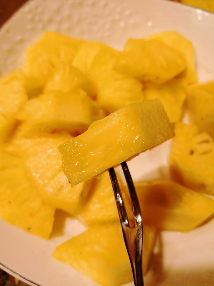 海南金钻17号凤梨切法的做法 步骤8