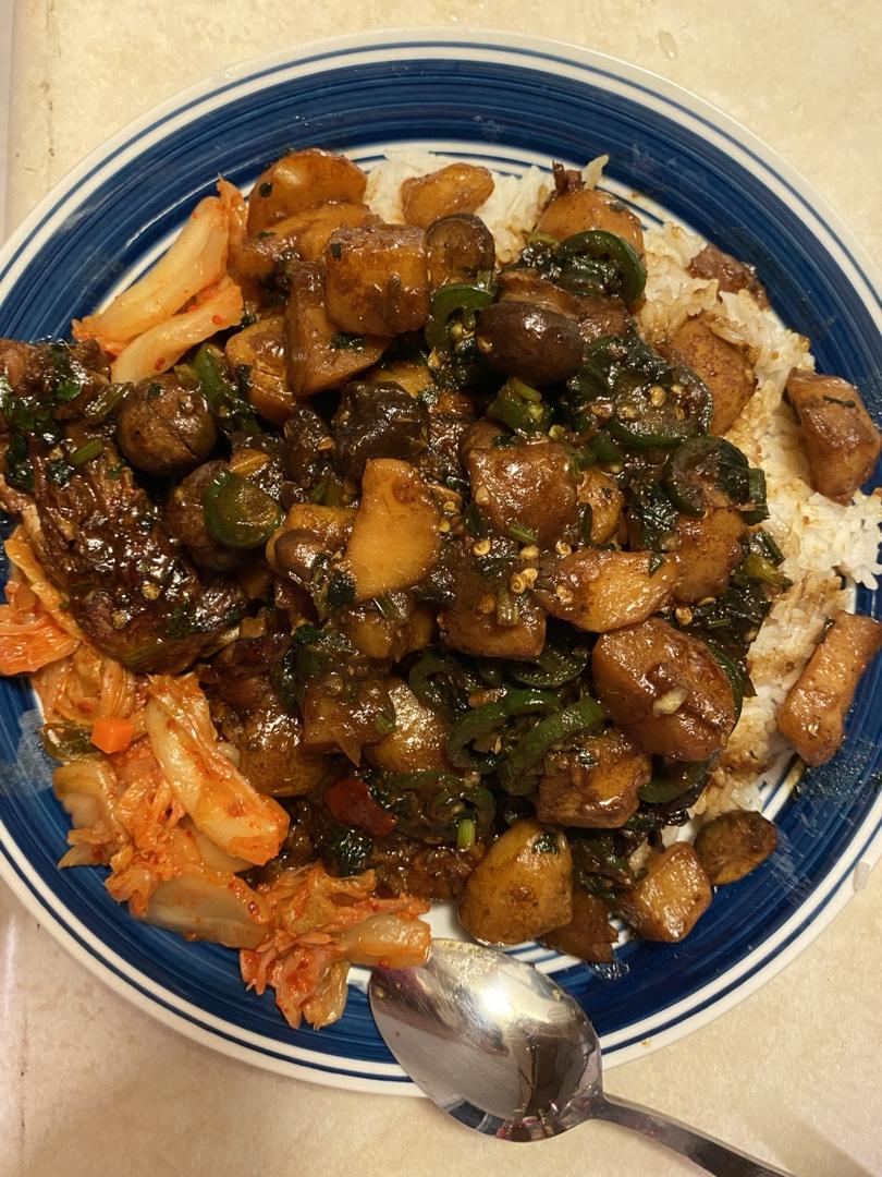 红烧土豆炖鸡块（鸡腿）