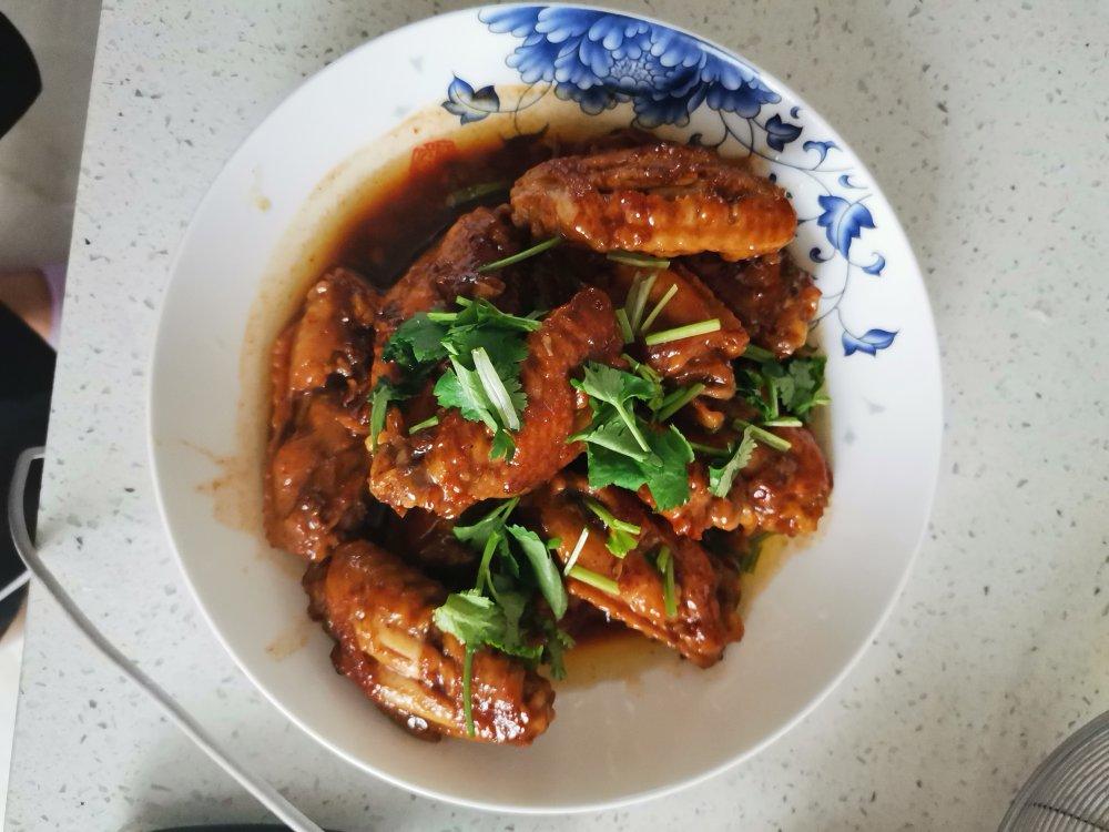 不要再可乐鸡翅了，求求你试试蒜香鸡翅吧，香味捅破天花板！