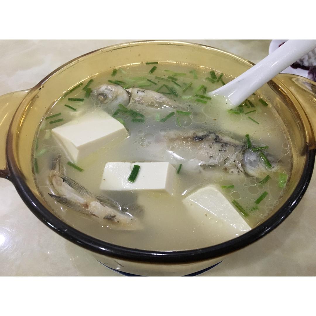 奶白鲫鱼汤