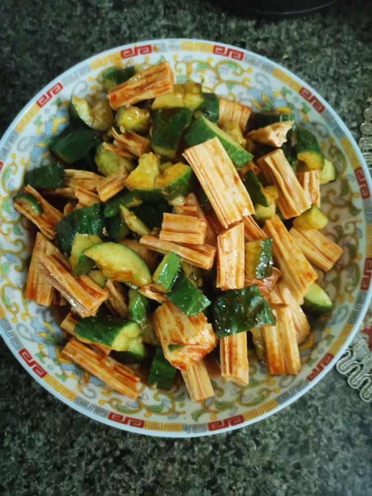 腐竹木耳拌黄瓜