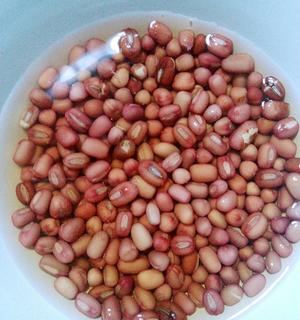 焖烧罐焖出柔滑香浓的营养杂粮豆粥的做法 步骤1