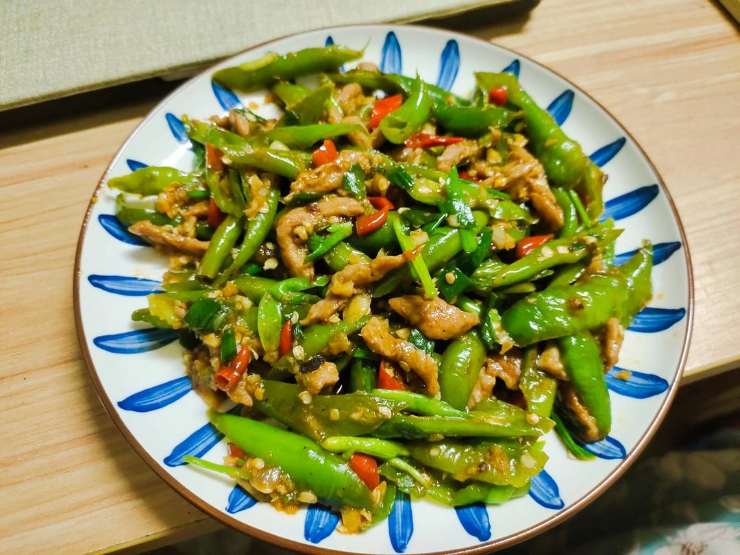 厨师长教你：“小炒肉”的家常做法，家常味很浓郁，先收藏起来
