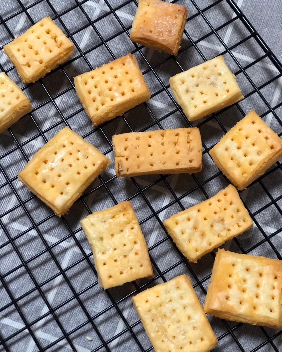 🔥㊙️酥掉渣的咸蛋黄饼干‼️一学就会，超好吃