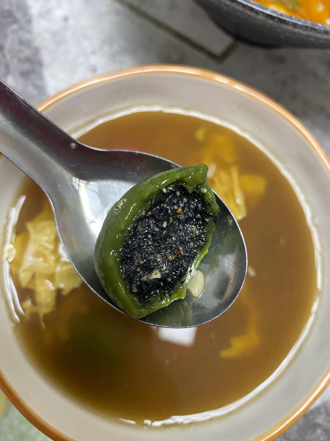 花生黑芝麻汤圆