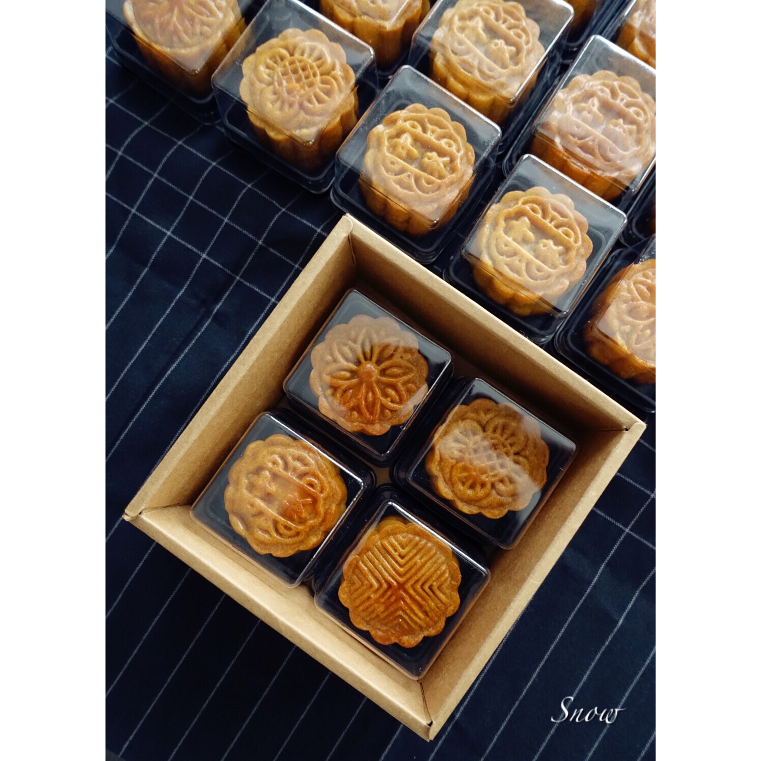 广式月饼——蛋黄莲蓉月饼