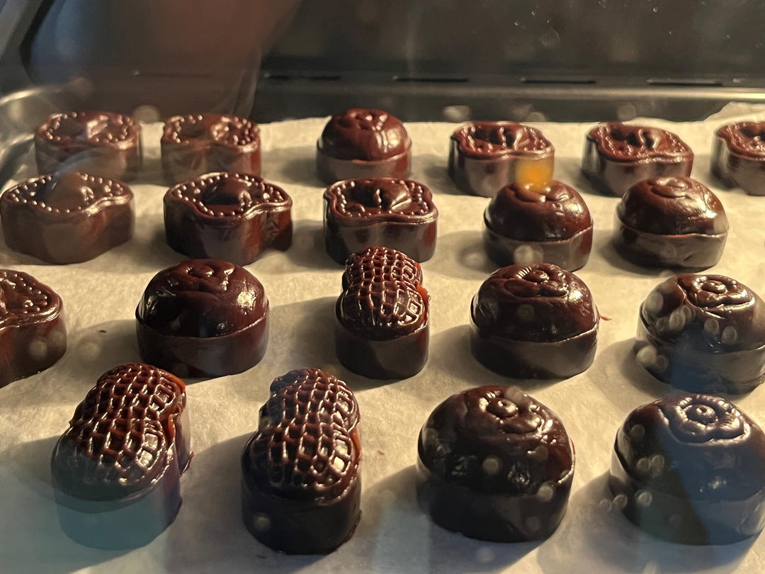 巧克力蔓越莓乳酪椰蓉月饼（含超快手馅料制作｜无蛋｜无需炒制）