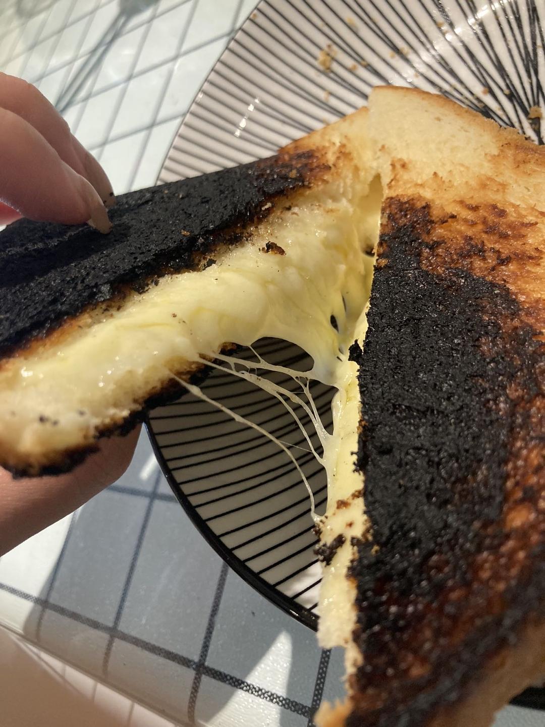 烤芝士三明治（Grilled Cheese Sandwich）