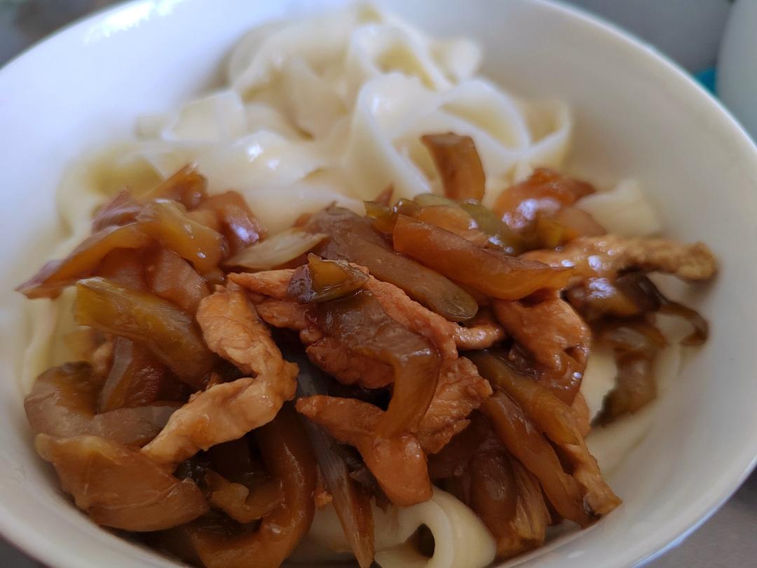 榨菜肉丝拌面
