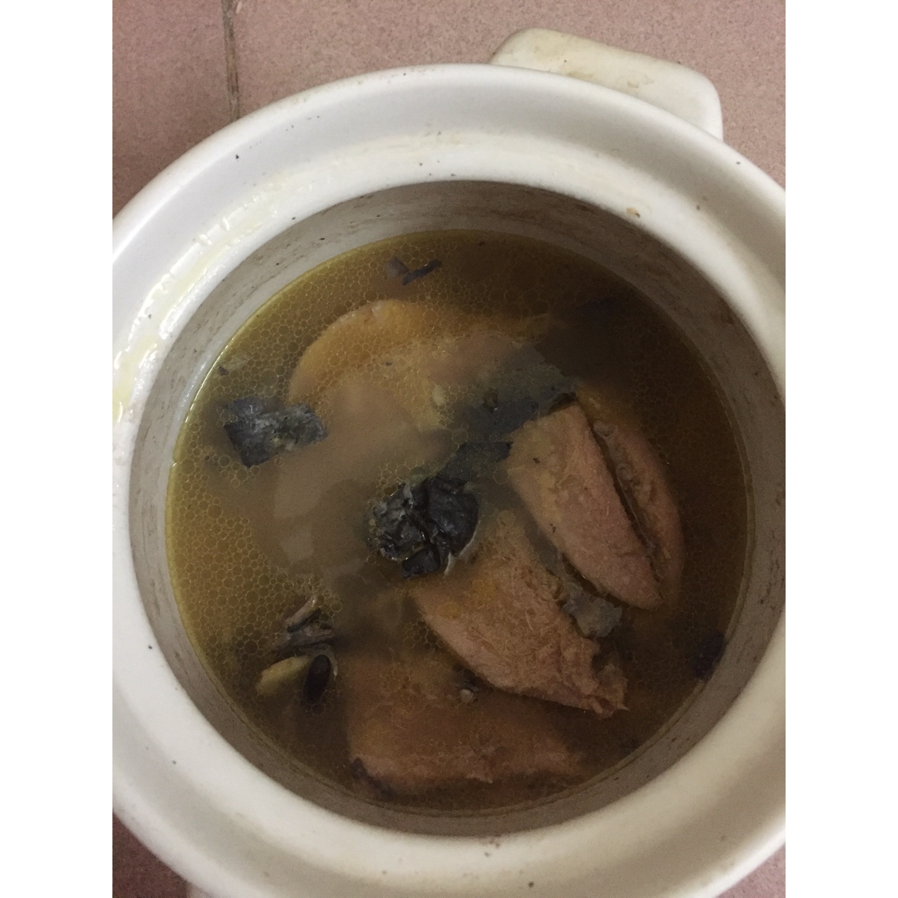 榴莲壳乌鸡汤