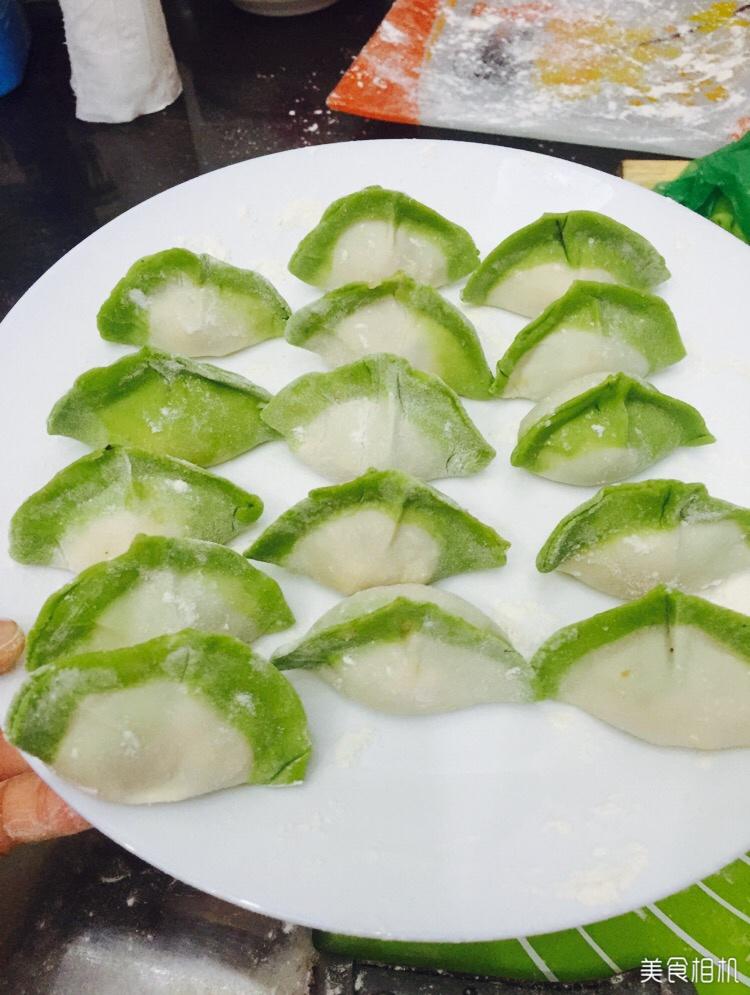 翡翠白玉白菜饺子详细版（附翡翠白玉白菜饺子包法，翡翠白玉饺子皮两种制法，面包机和面，翡翠白玉烧卖，各种馅料搭配）