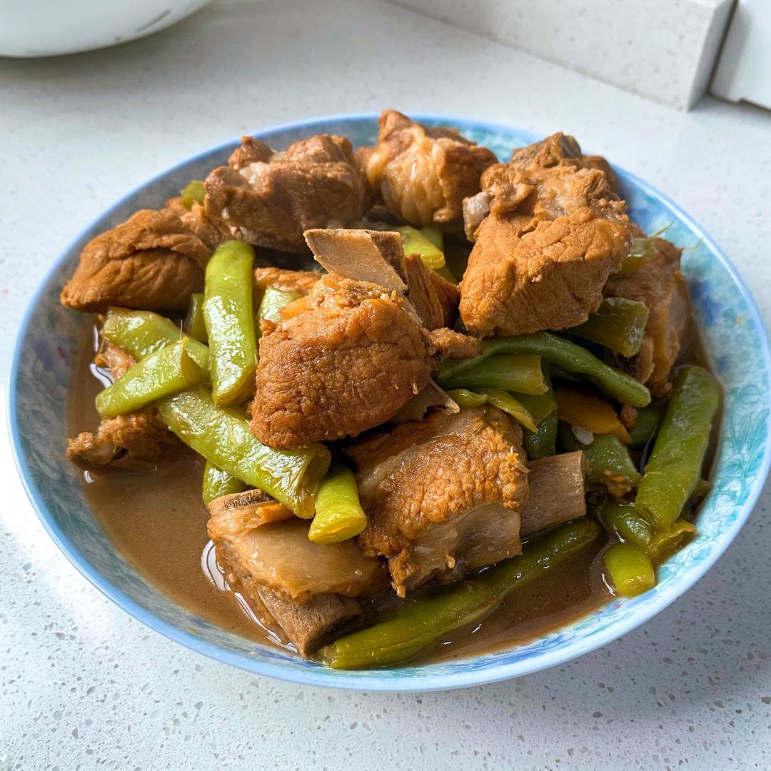 红烧排骨四季豆的做法