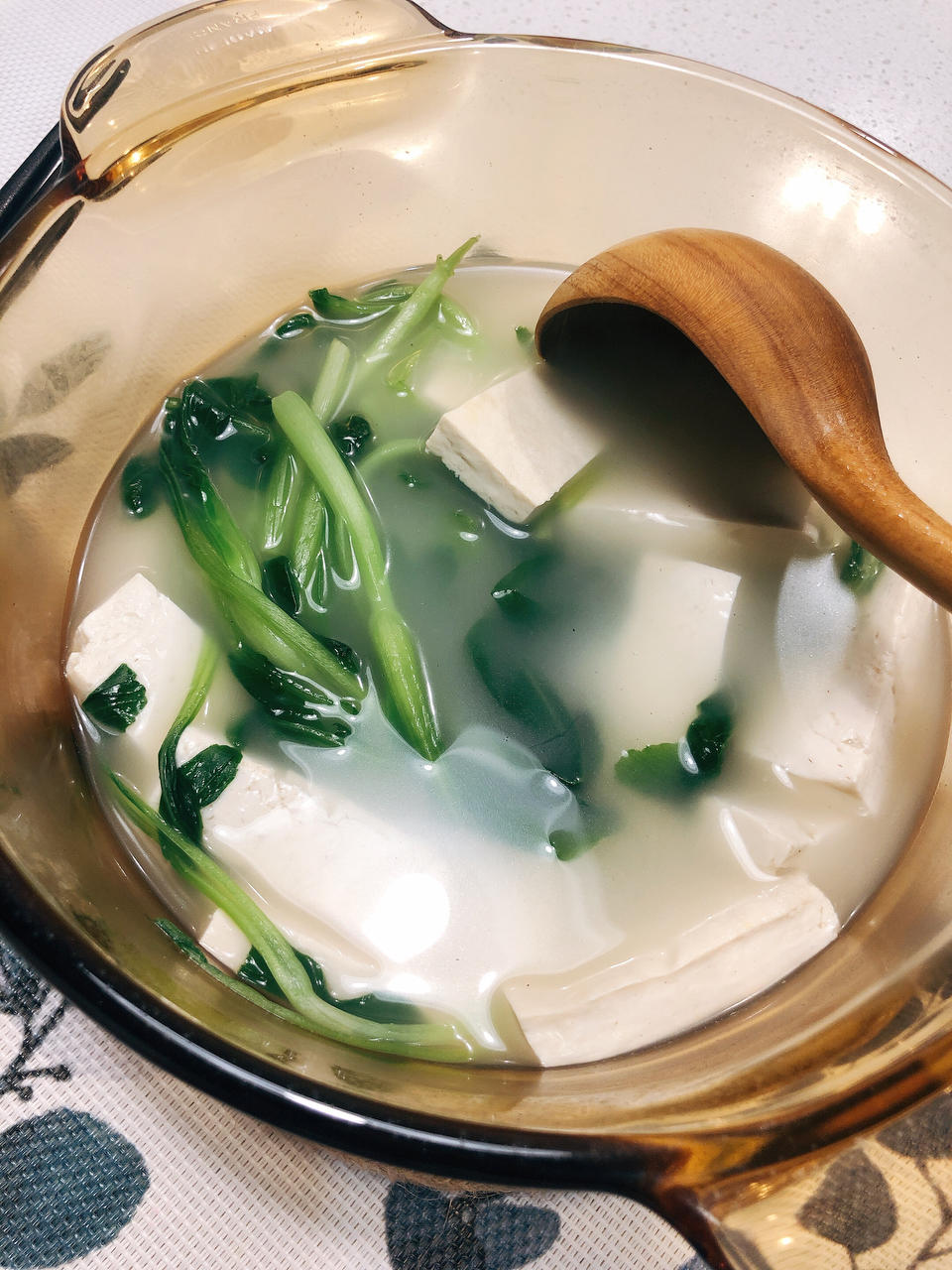 翡翠白玉之鸡毛菜豆腐汤
