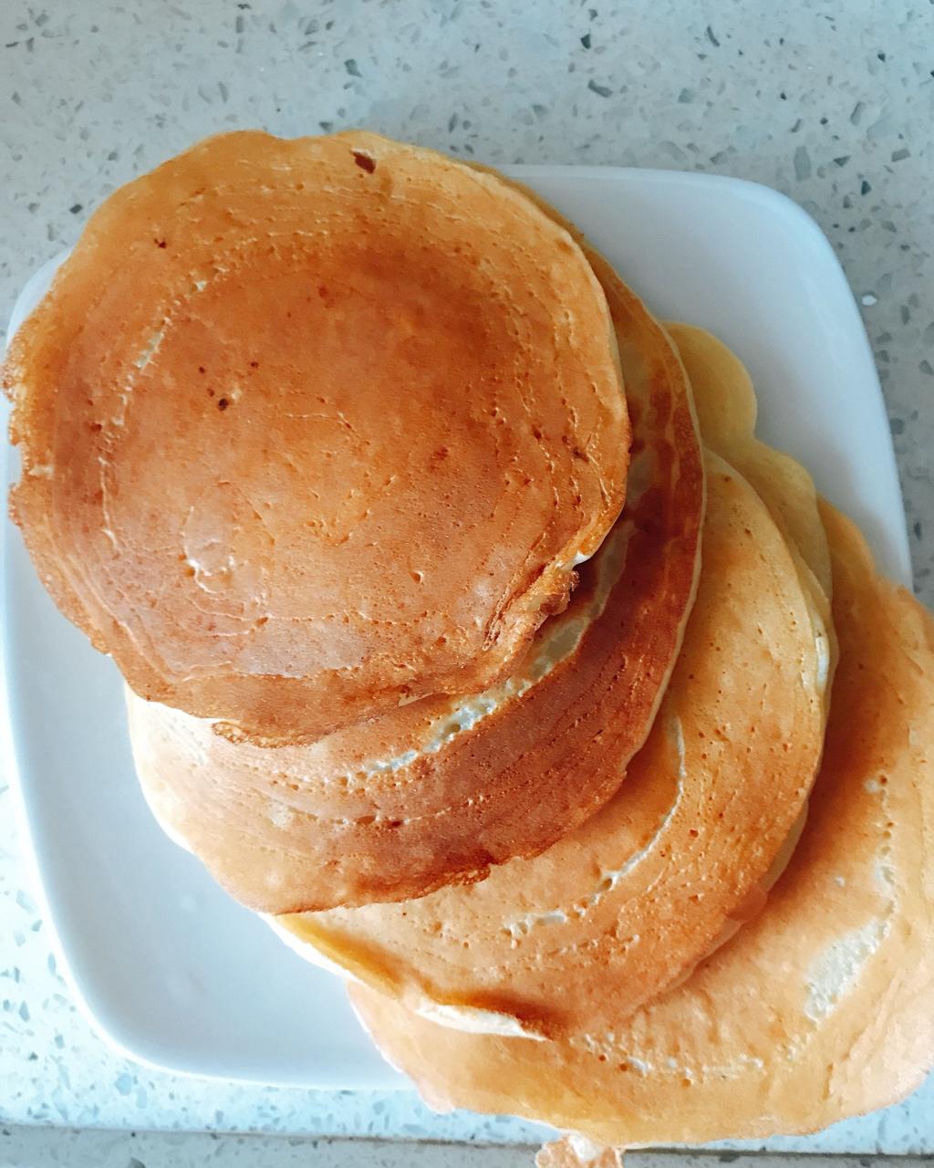 【减脂早餐】无油香蕉松饼（超简单）