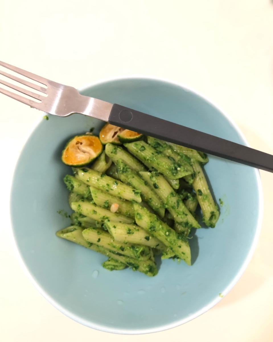 菠菜坚果意面