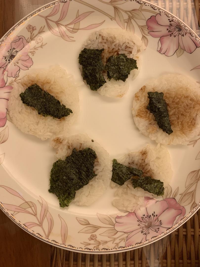 消耗剩米饭的快手小零食～酱油海苔米饼