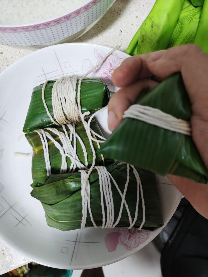 肉粽子及包法视频