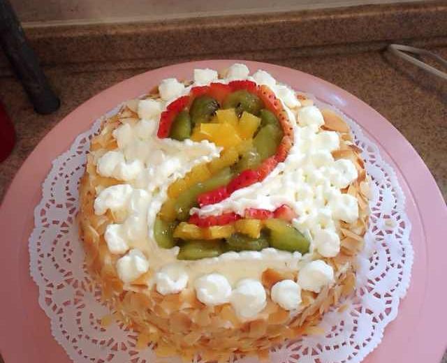 生日蛋糕，为儿子做的低糖水果奶油戚风蛋糕的做法