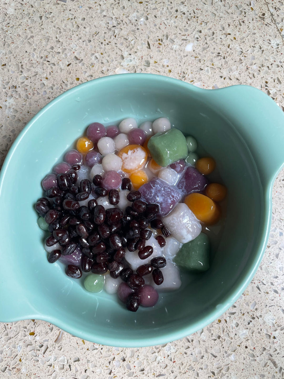 椰浆红豆芋圆烧仙草