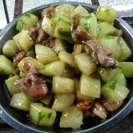 黄瓜鸡丁