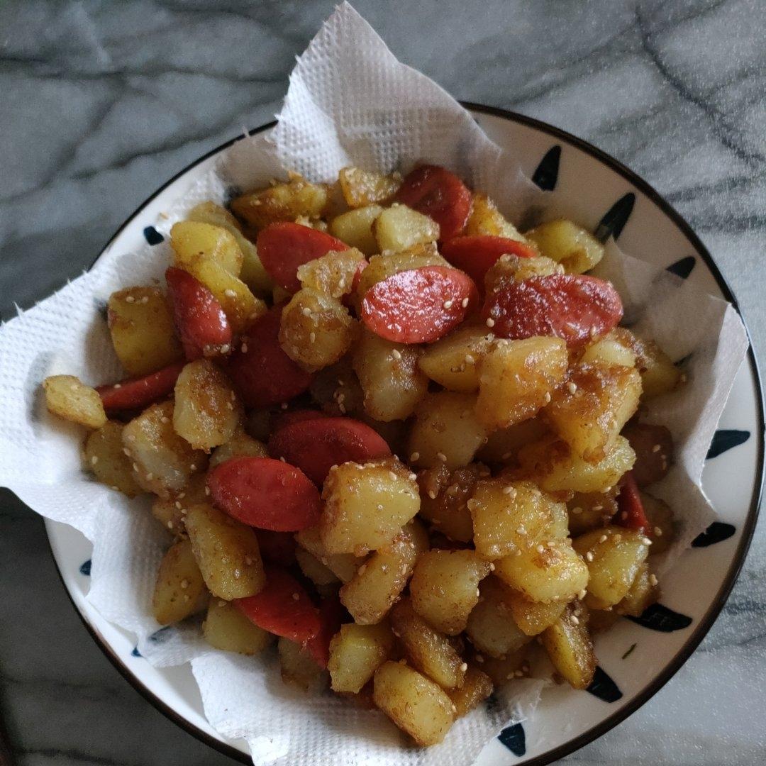 香辣过瘾的孜然土豆火腿，比路边摊还好吃
