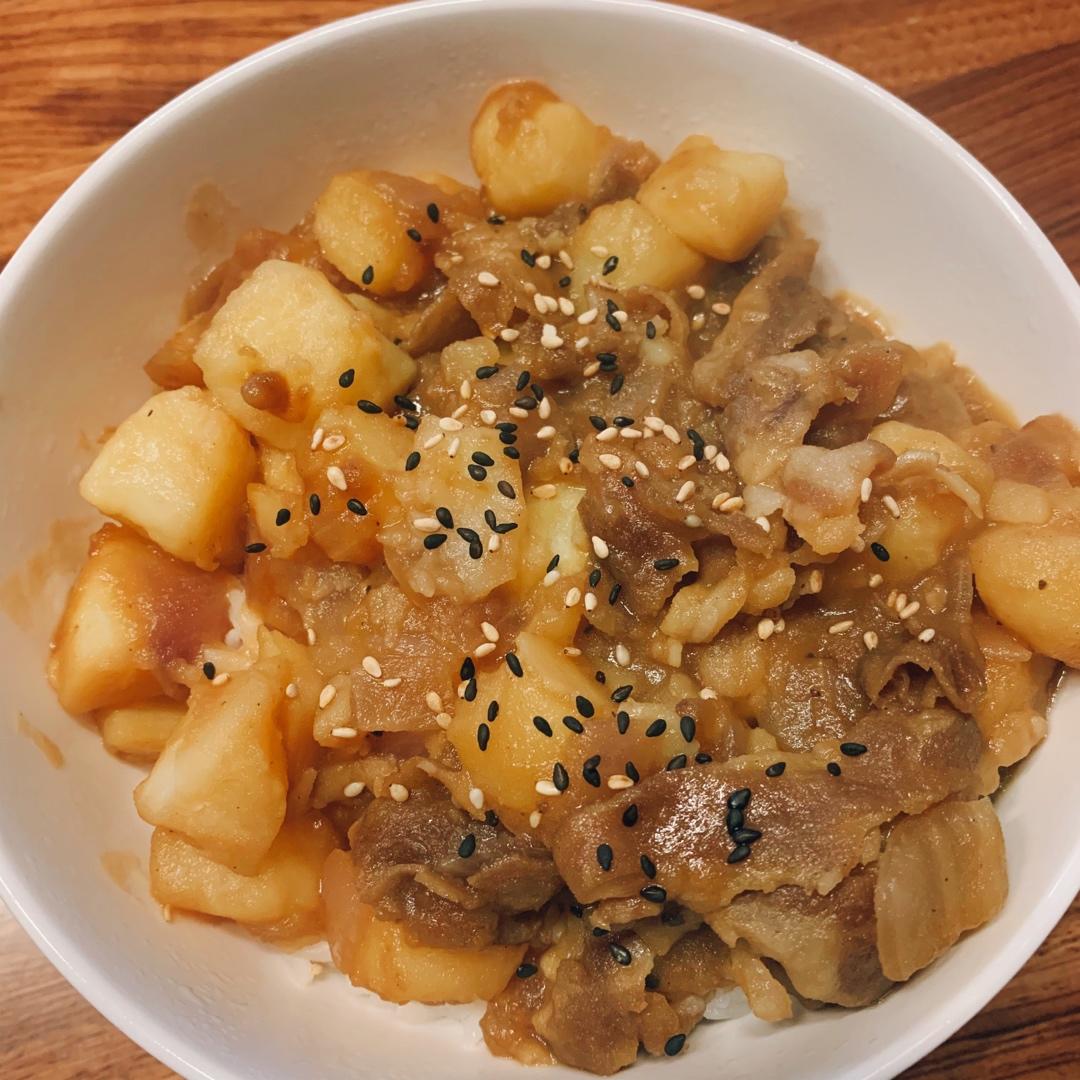 好吃到舔碗底的土豆肥牛拌饭