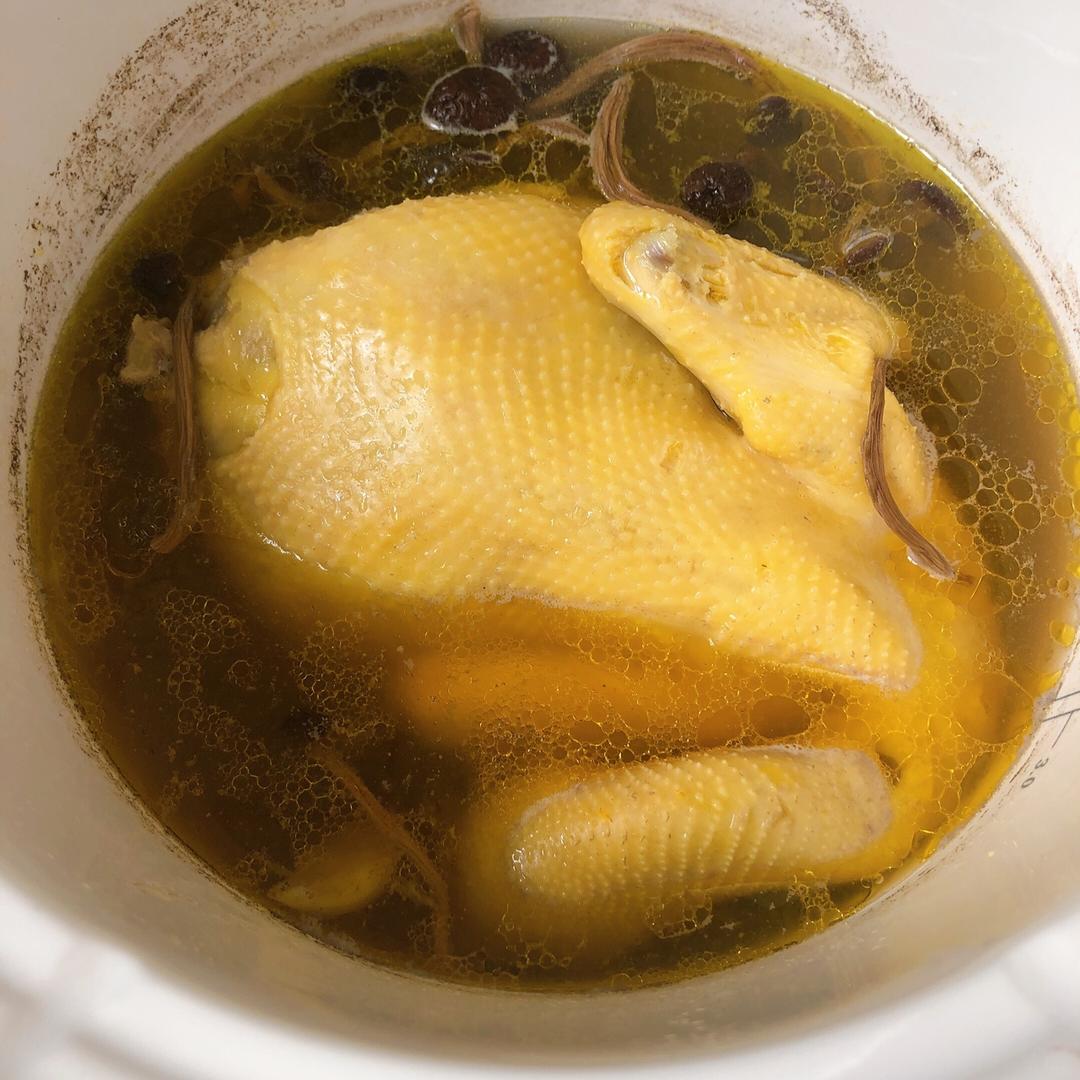 炖全鸡 煲整鸡
