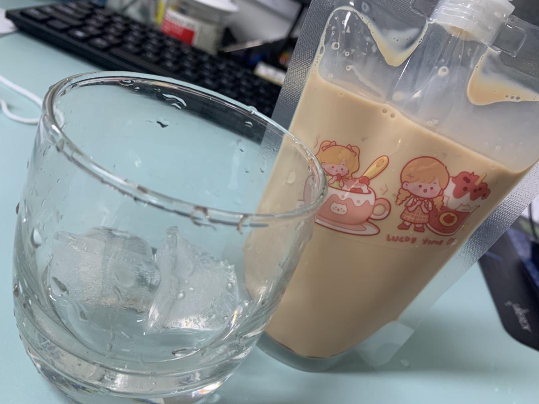 奶茶（立顿茶包版）