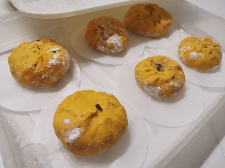 南瓜包子 | 吃腻了传统包子，来换个口味