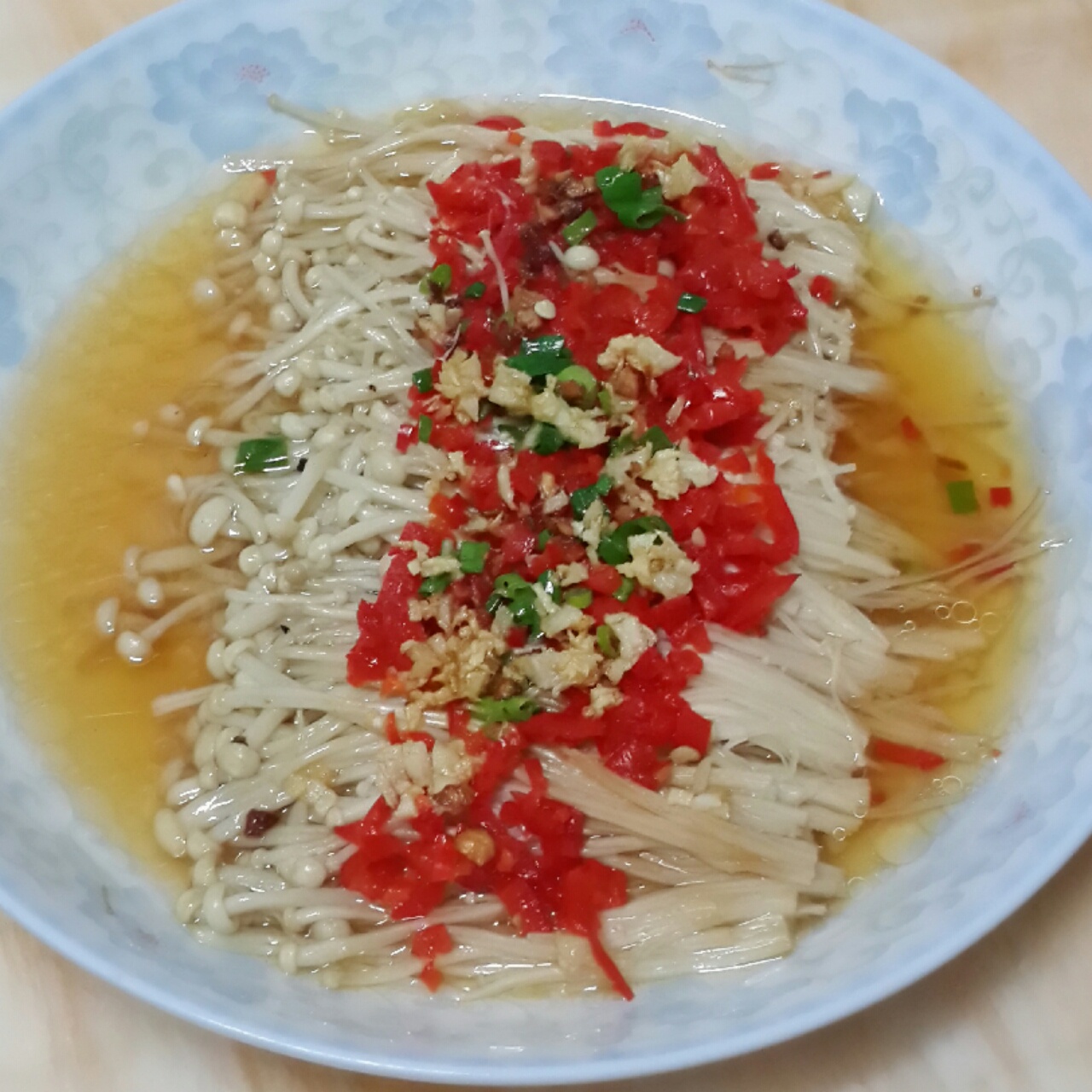 剁椒金针菇