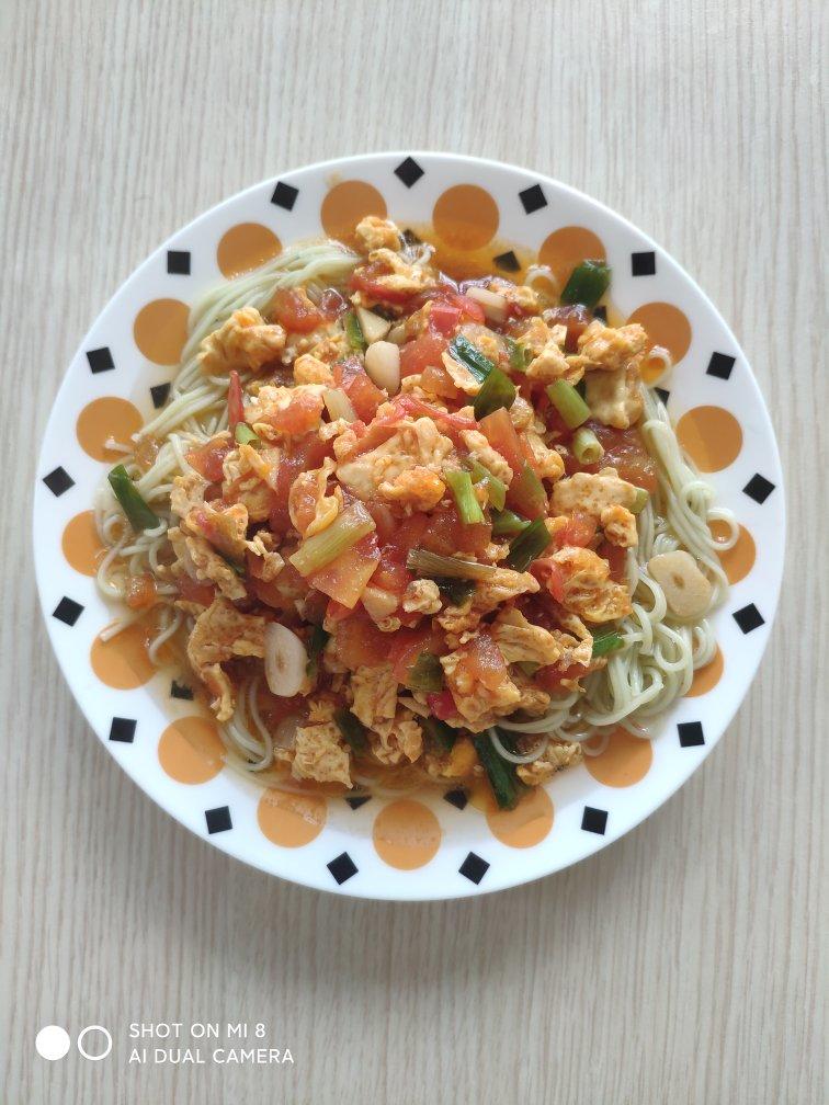 恨不得抱着锅舔的番茄鸡蛋面