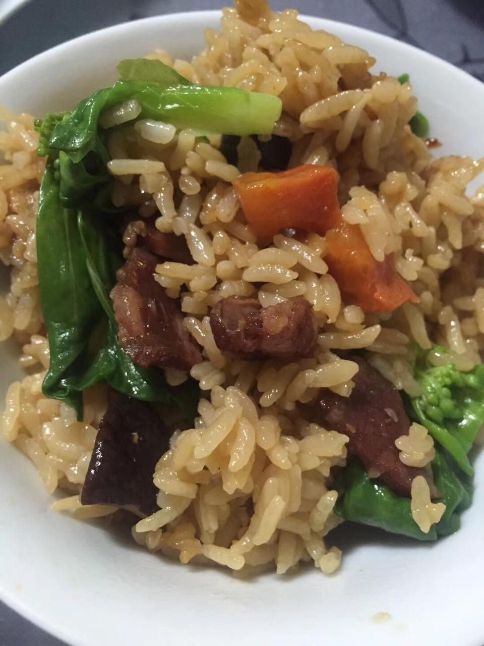 电饭锅版香菇腊肠饭