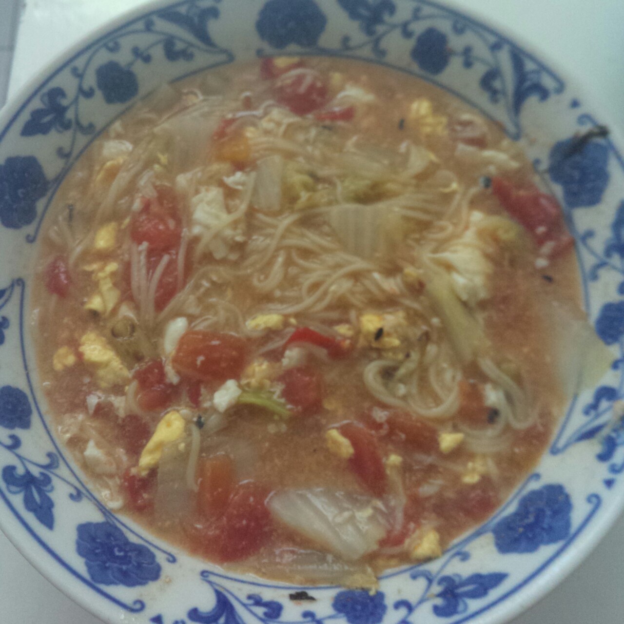 最家常的普通汤面——西红柿鸡蛋龙须面